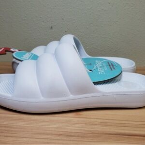 Totes White Slide Sandals​